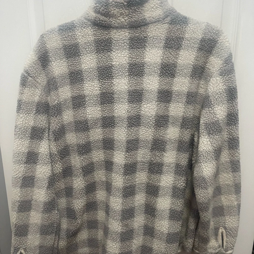 art class Fuzzy Gray and White Plaid Button Down Shirt - Picture 5 of 10